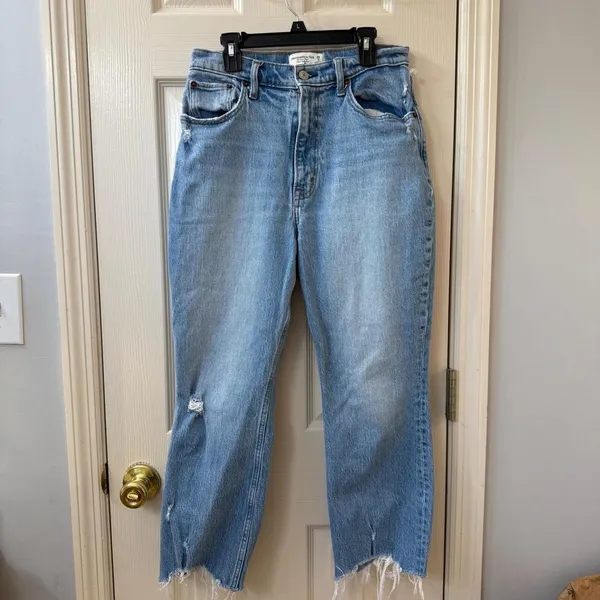 Abercrombie & Fitch The Kick Flare Ultra High Rise Jeans‎ Light Wash Size 28 - Image 2