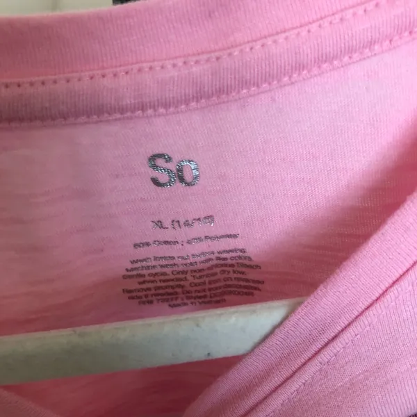 🌼 3/$18🌼 Pink T-shirt by So size XL - Image 2