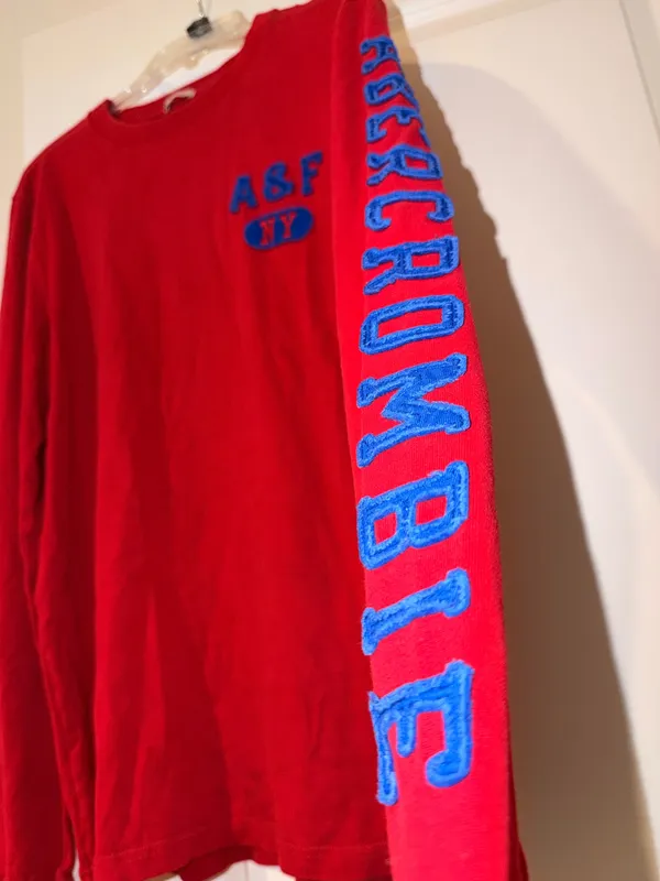 Abercrombie & Fitch Red Long-Sleeve Tee with Blue Logo Sleeve - Image 3