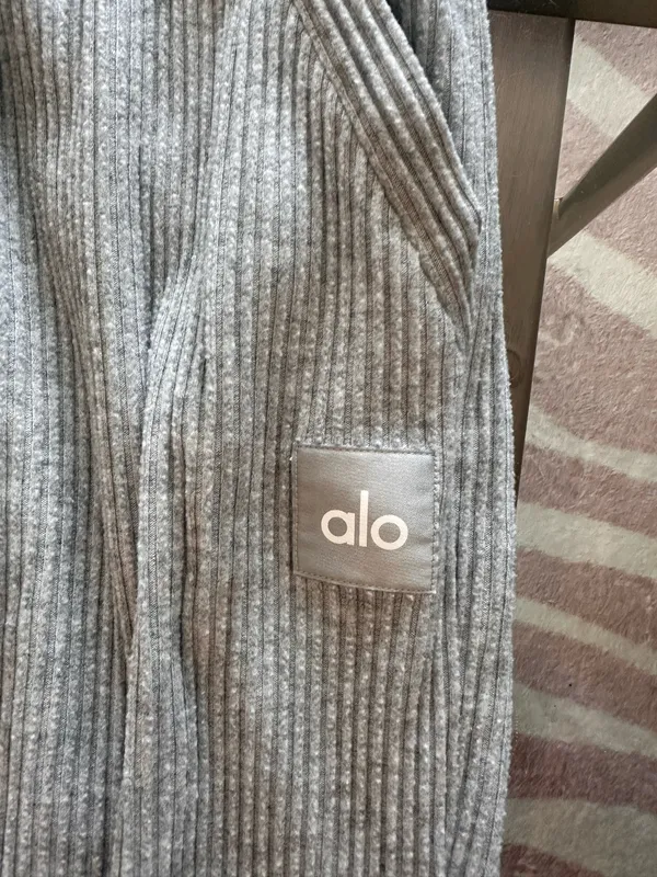 Alo Yoga Muse Sweatpants Athletic Grey Heather - Image 5