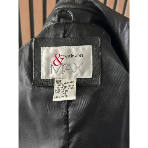 Madison & Max long leather jacket stylish size medium in excellent condition - Image 8