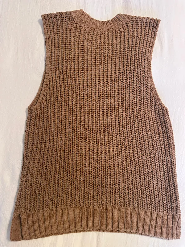 Abercrombie and Fitch Brown Sweater Tank Top - Image 3