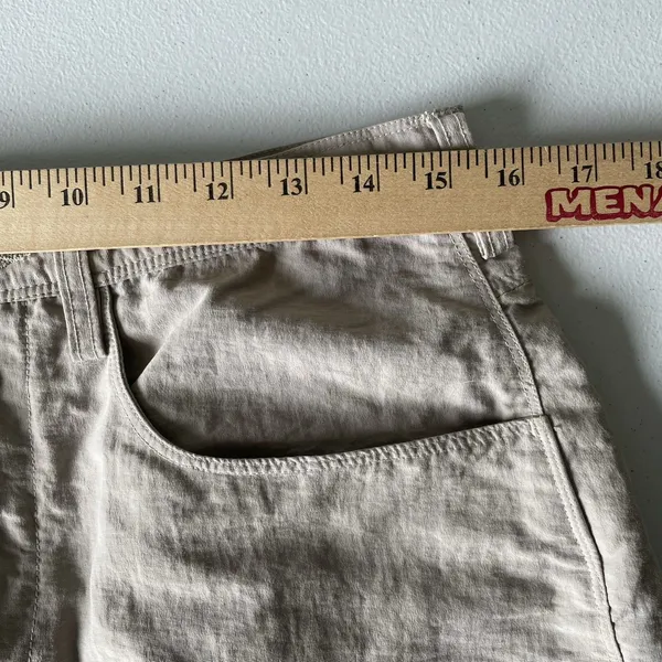 The North Face Vtg. Cargo Hiking Outdoor Shorts Gorpcore Tan Quick Dry Size 12 - Image 8