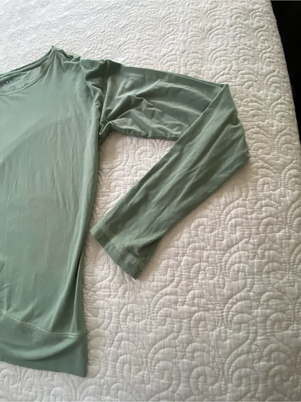 Kuhl Sage Green Long-Sleeve Crewneck Top Size L Casual Comfortable - Image 5