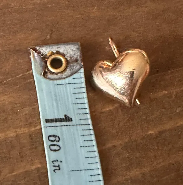 Avon Vintage SH Puffy Heart Earrings - Image 3