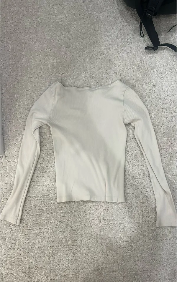 Brandy Melville Cream John Galt long sleeve - Image 3