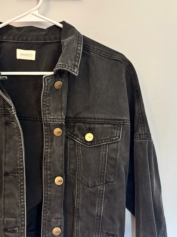 Black Cropped Jean Jacket Size M - Image 3