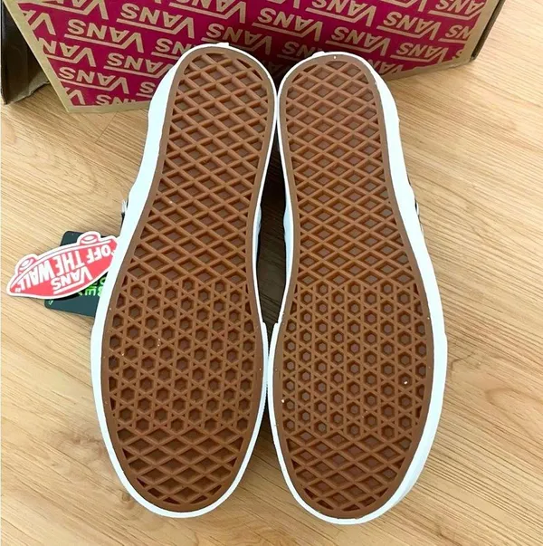 Vans Classic Slip-On 'Eyes In The Dark' Women 8.0 US - Image 10