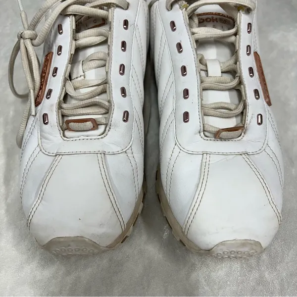 Reebok size 7.5 womens Sneakers vintage style FLAWED - Image 9
