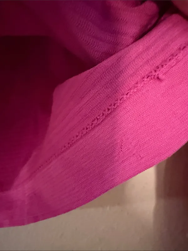 Lululemon swiftly top size 4 bright pink - Image 3