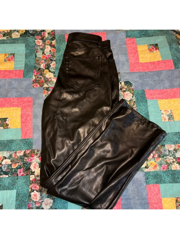 Abercrombie & Fitch 30/10L The '90s Straight Ultra High Rise Faux Leather Pants - Image 2