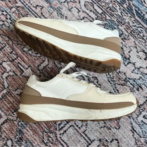 Cushionare Women's Score Lace Up Sneaker +Comfort Foam Size 8.5 Cream Ivory Tan - Image 8