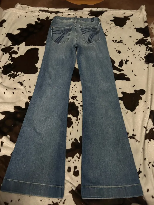 7 For All Mankind - Image 2
