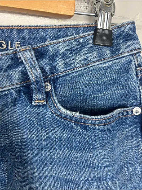 American Eagle Crossover Waist Highest Rise Denim Mom Shorts Size 6 - Image 10