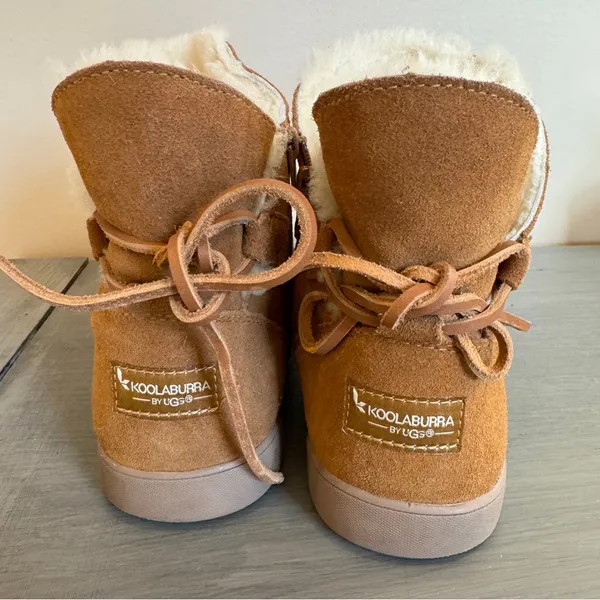 Koolaburra‎ Shazi Mini Chestnut Boots Suede Sheepskin 109362 Women's Shoes Bow 9 - Image 2