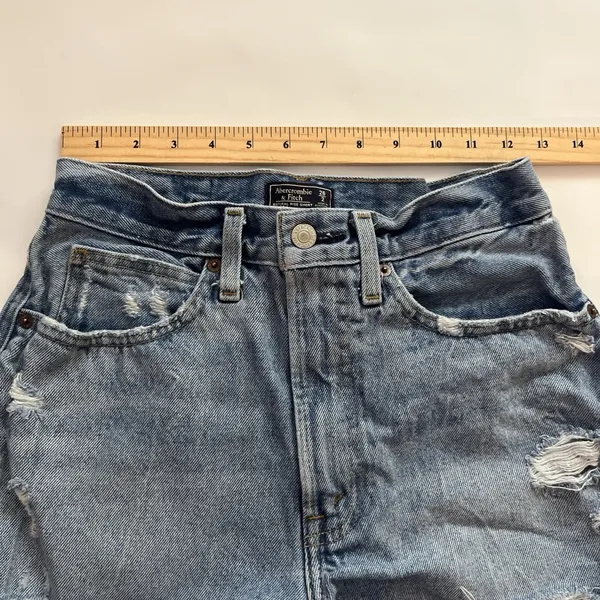 Abercrombie & Fitch Women’s Natural Rise Cut-Off Distressed Denim Shorts 26 2 - Image 4