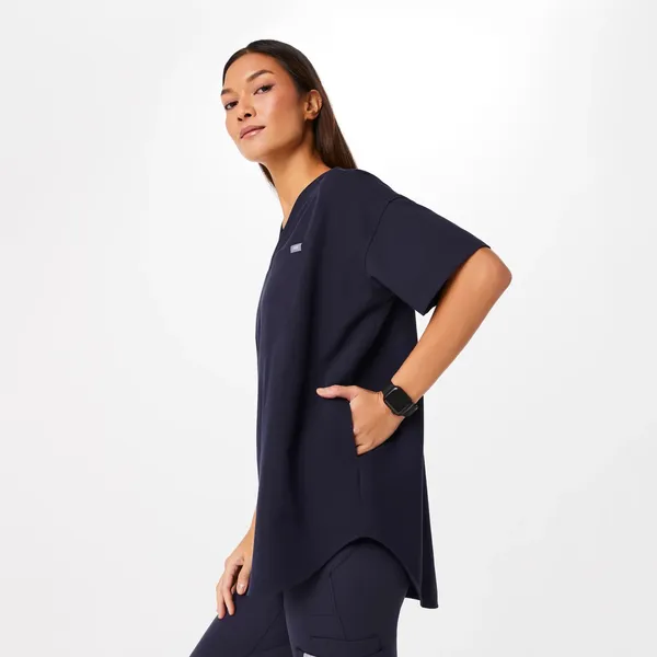 FIGS Navy Halle V-Neck Short Sleeve Tunic Scrub Top - Image 4