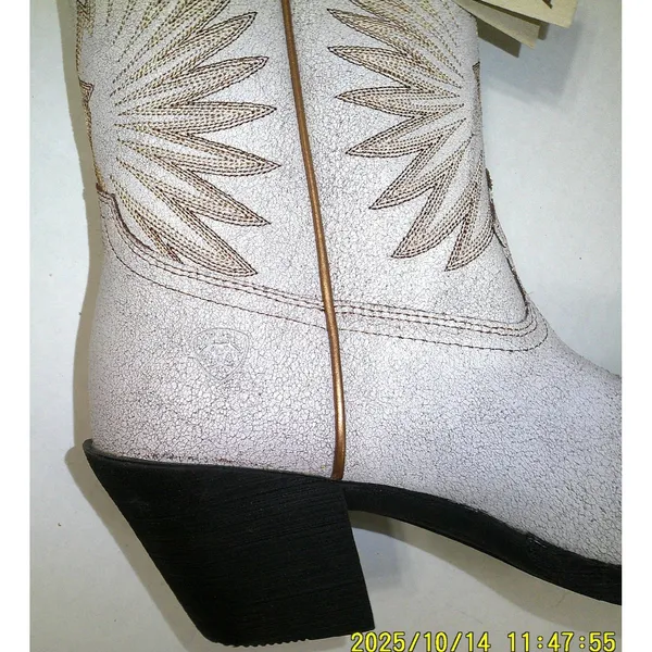 New NWT Womens 7 Ariat Goldie Boot Western Distressed White Leather Short Pretty - Image 4