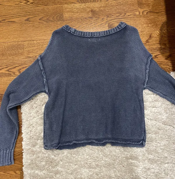 American Eagle sweater - Image 3