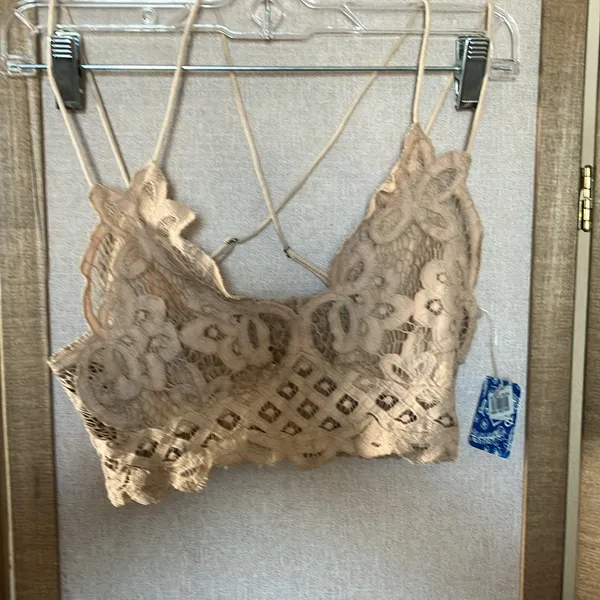 FINAL MARKDOWN Nordstrom Tan Lace Bandeau o s f m - Image 4
