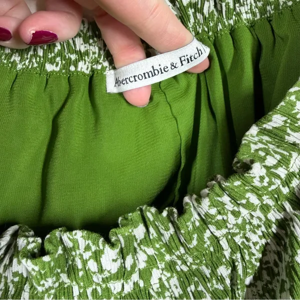 Abercrombie & Fitch Green White Splattered Print Puff Sleeve‎ Top - Image 2