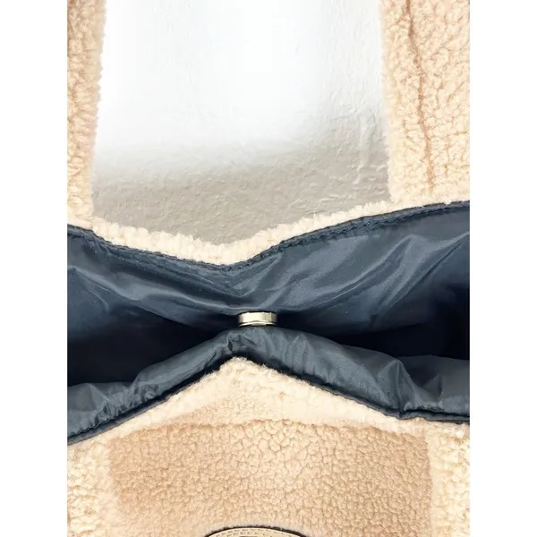 VICTORIA’S SECRET Tan Sherpa Fleece Double Straps Signature Logo Tote Bag - Image 8