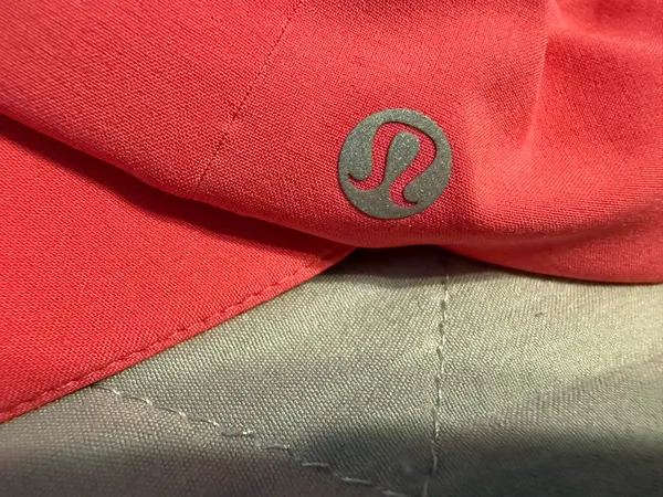 Lululemon hat - Image 3