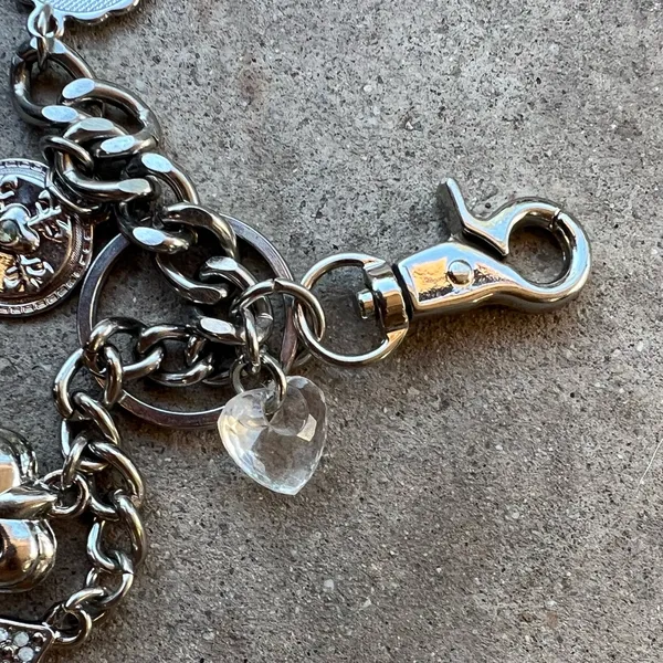 Kathy Van Zeeland Vintage Floating Hearts Keyring/Purse Charm Silver Tone - Image 6