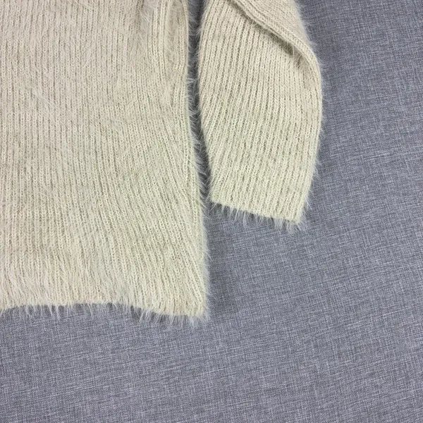 Kimchi Blue Sweater Womens Small White Acrylic Polyamide V Neck‎ Fuzzy Pullover - Image 10