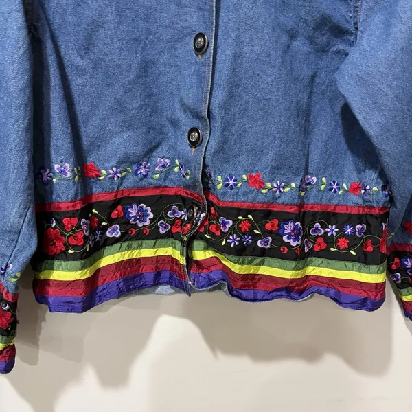 Tantrums Blue Denim Floral Embroidered Button‎ Up Jean Jacket Women's Medium VTG - Image 4