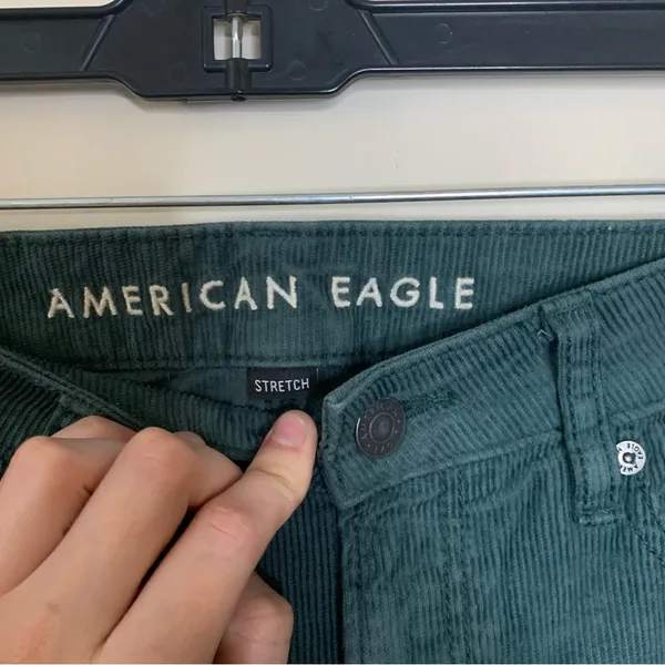 American Eagle Green Corduroy Mom Straight Jean Size 2 - Image 6