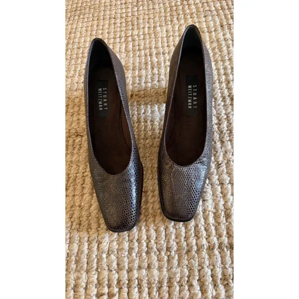 Vintage Stuart Weitzman Brown Lizard Embossed Block Heels - Image 2