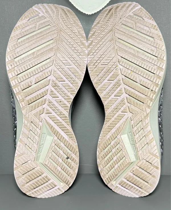Brooks Levitate 5 Running Shoes Gray Women’s Size 9 - Image 7