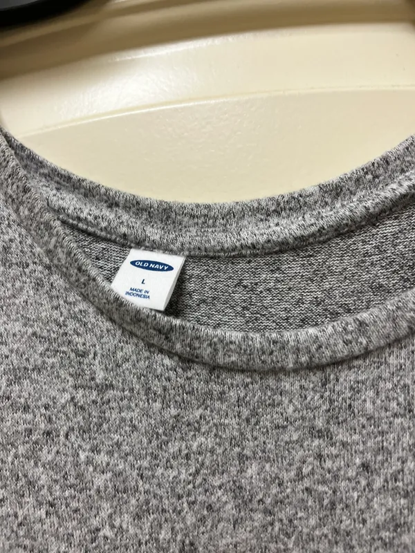 Old Navy Grey Long Sleeve Shirt - Image 5