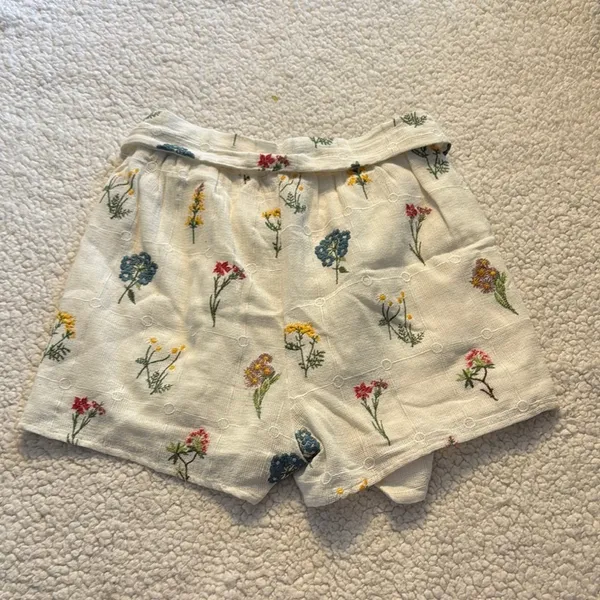 Boho Floral Festival Embroidered Women's Shorts - Image 3