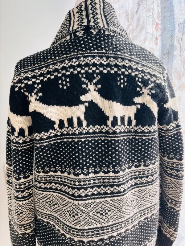 Cambridge Dry Goods Lambswool Blend Fair Isle Reindeer Open Cardigan, Size Small - Image 7