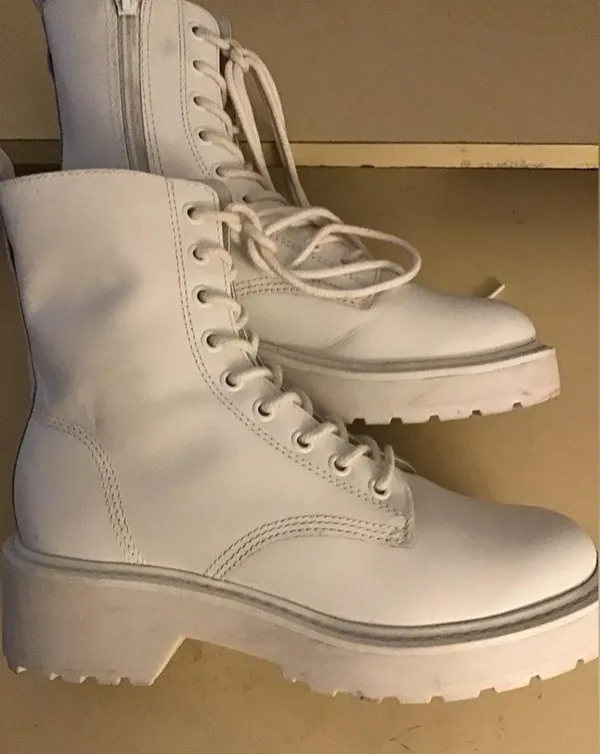 Steve Madden women white leather combat Tornado boots size 6.5 - Image 11