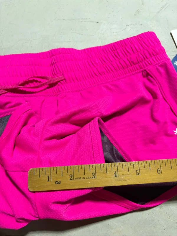 Reebok Women's mesh Pink Athletic Shorts medium - Image 11