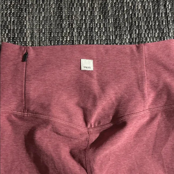 Vuori clean elevation legging - Image 5