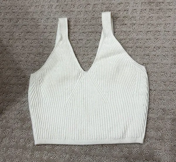 Lululemon Like new Lemon Sorbet Ribbed Knit Cropped Tank Top - Image 2