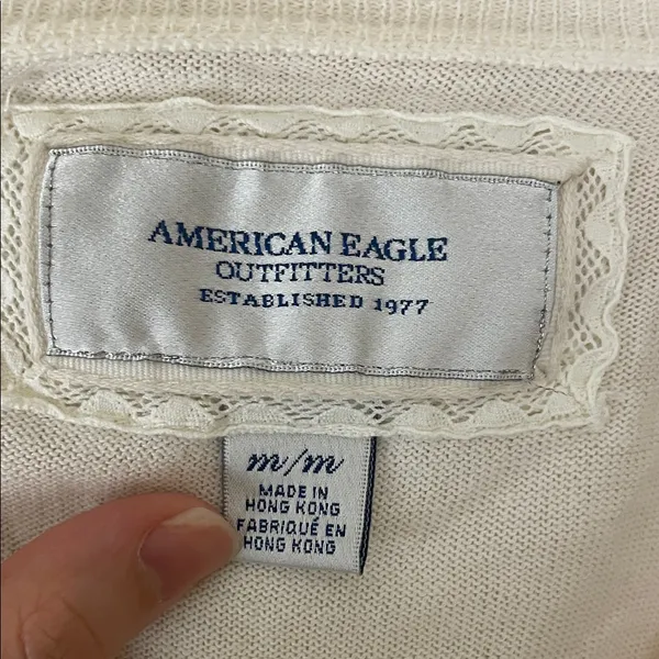 American Eagle Outfitters Cream Button-Up Cardigan Size Medium - Image 4