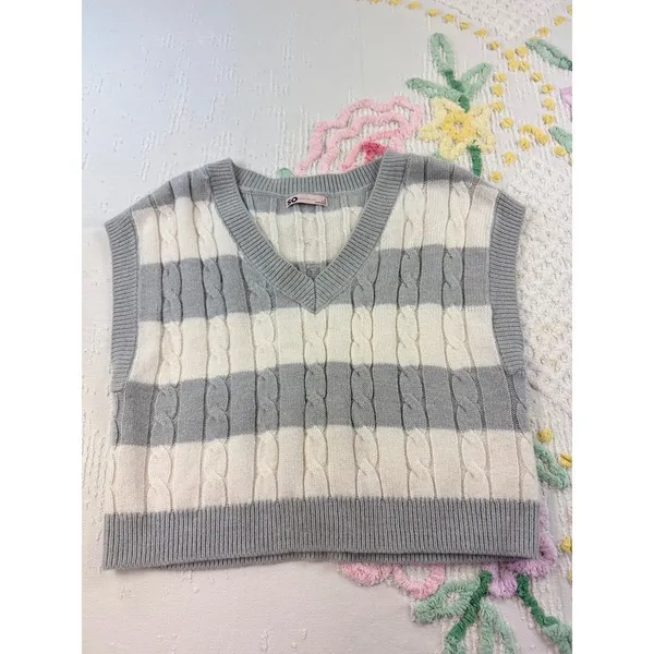 SO Cable Knit Sweater Vest Top - Striped S Gray Cream Cropped Preppy‎ Academia - Image 2