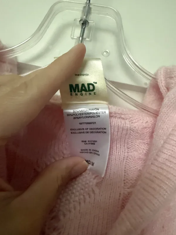 Wicked Pink Cable Knit Sweater Size M - Image 7