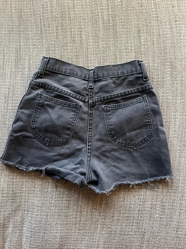 Black Vintage Shorts Size 24 - Image 2