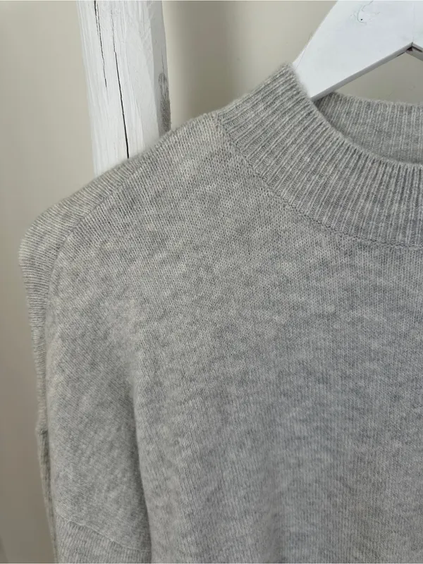 Loft Women’s Tie Hem Soft Crewneck Gray Sweater Size Large - Image 3
