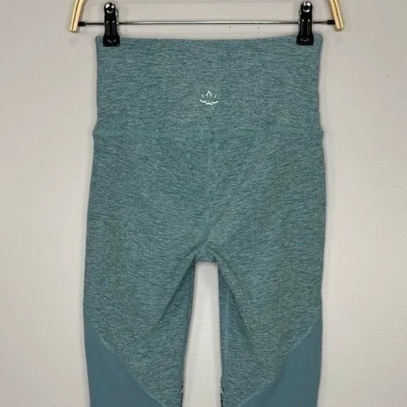 Beyond Yoga High Waist Colorblock Leggings Medium Blue‎ Seamless Stretch Active - Image 7