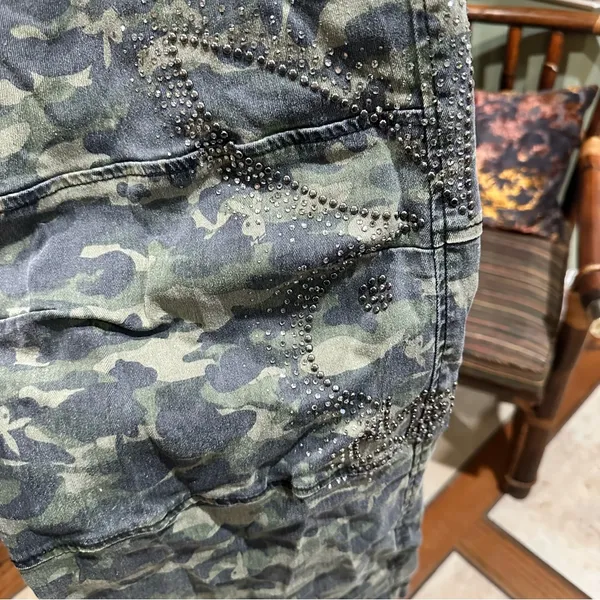 Playboy Bunny Camo Rhinestone Jeans – Juniors Size 9 - Image 4