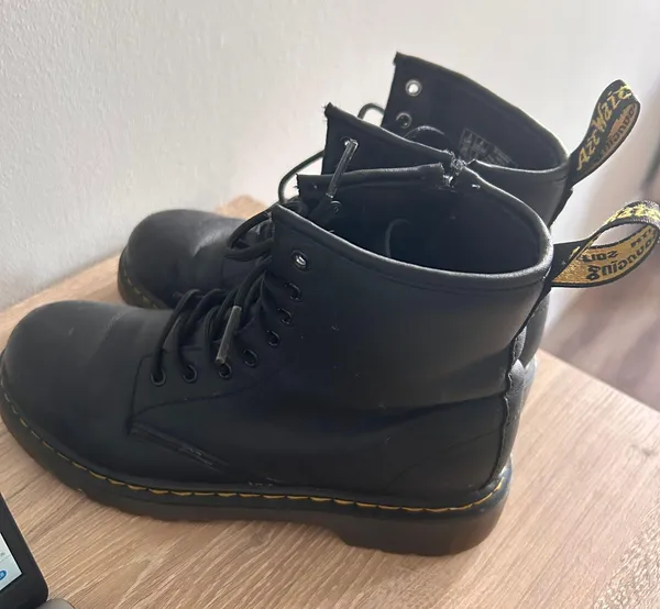 Dr. Martens Black - Image 4