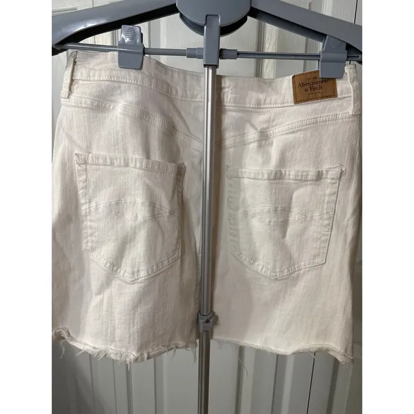 Abercrombie and Fitch‎ White denim Skirt Women's Size 8 - Image 6