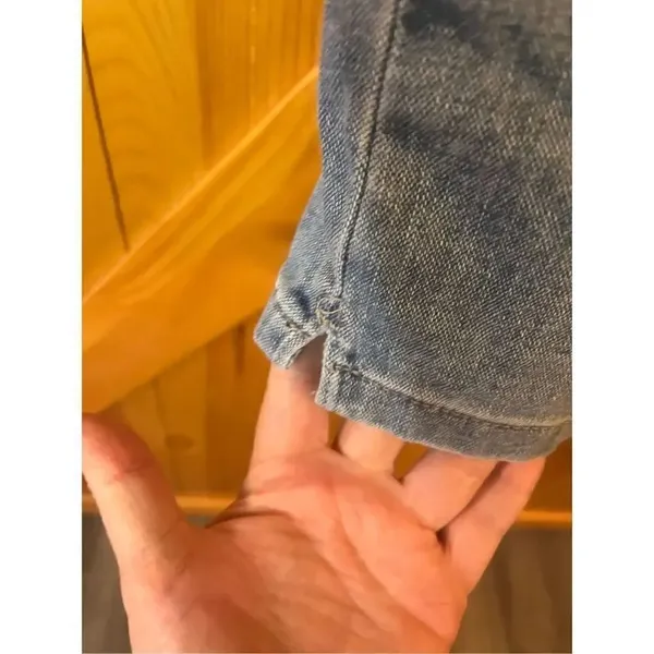 Lee Classic fit at the Waist Cropped Denim Blue Jean Capris Size 8M (1110) - Image 2